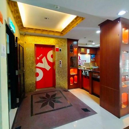 Super Oyo 998 Queen City Hotel George Town Dış mekan fotoğraf
