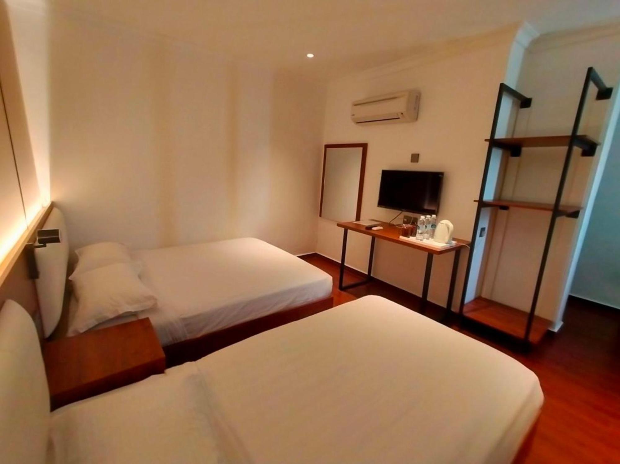 Super Oyo 998 Queen City Hotel George Town Dış mekan fotoğraf