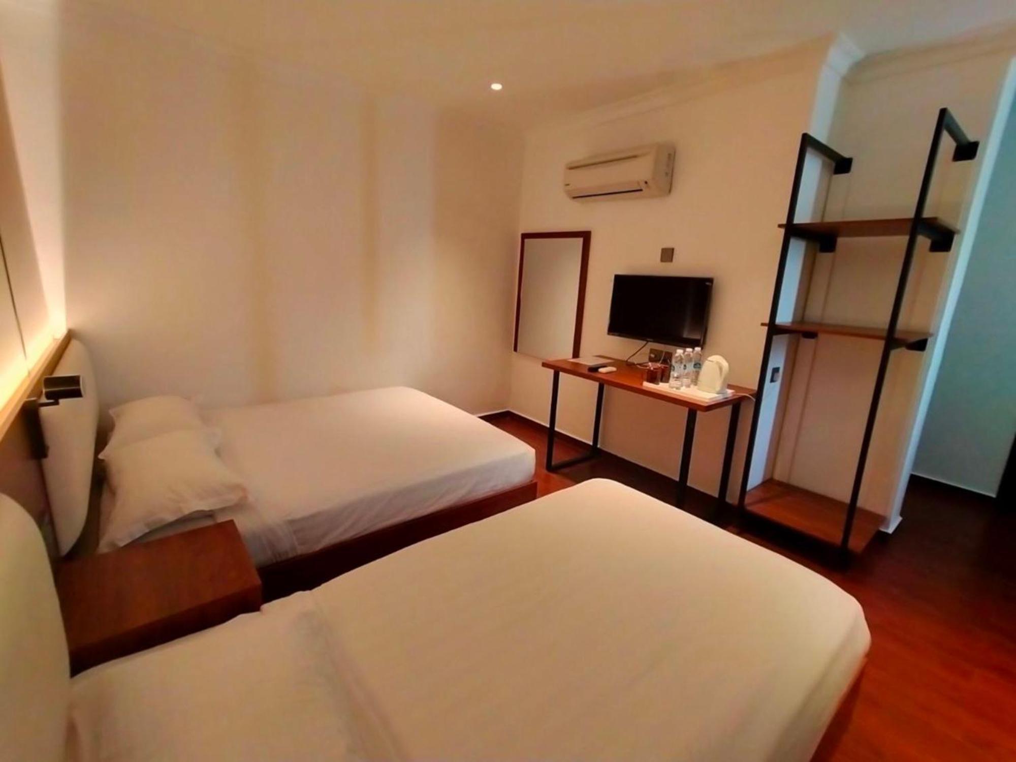 Super Oyo 998 Queen City Hotel George Town Dış mekan fotoğraf