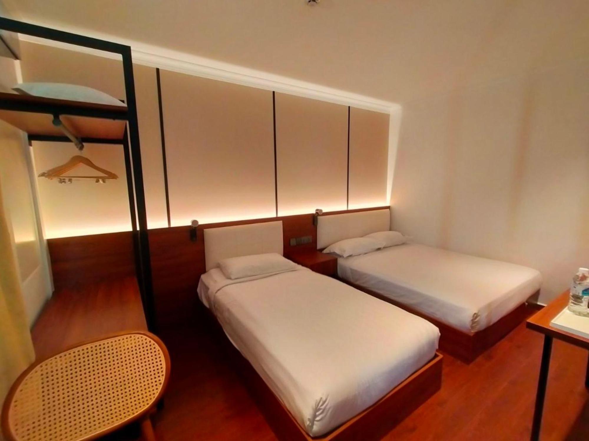 Super Oyo 998 Queen City Hotel George Town Dış mekan fotoğraf