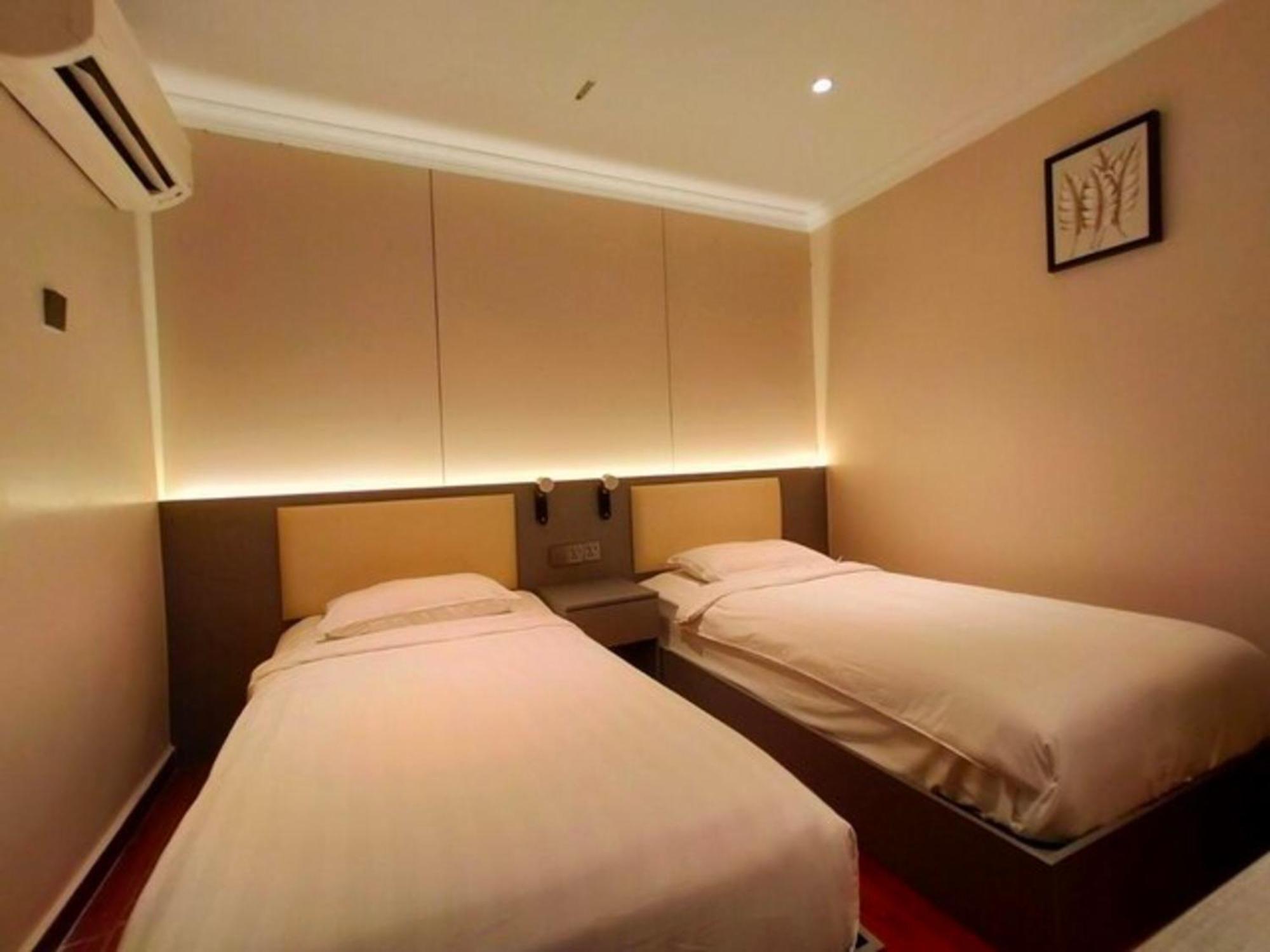 Super Oyo 998 Queen City Hotel George Town Dış mekan fotoğraf