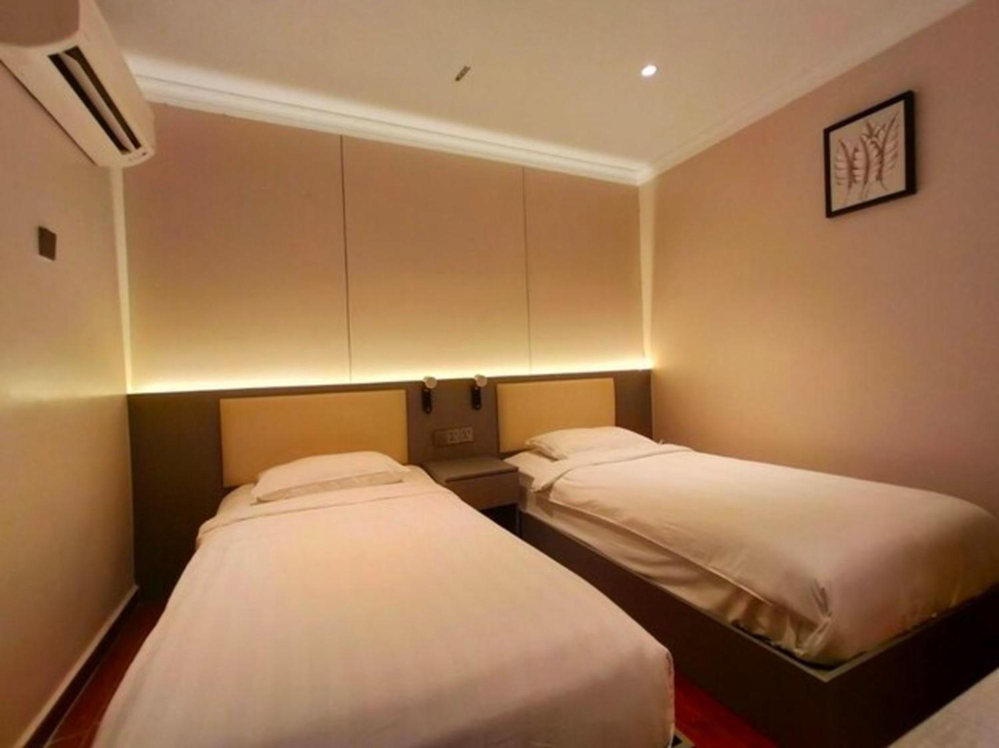 Super Oyo 998 Queen City Hotel George Town Dış mekan fotoğraf